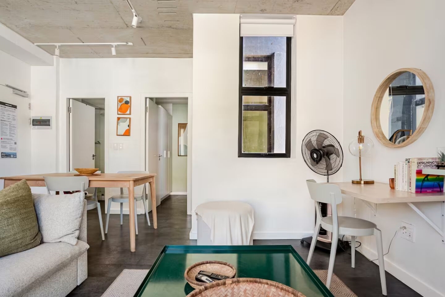 To Let 1 Bedroom Property for Rent in Sea Point Western Cape